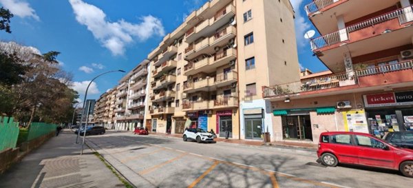 locale commerciale in vendita a Caserta in zona Ospedale