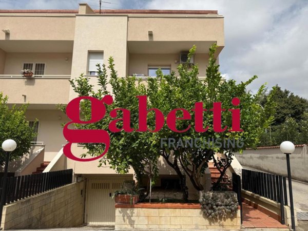 casa indipendente in vendita a Caserta in zona San Clemente