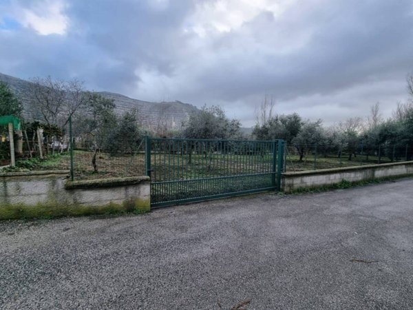 terreno agricolo in vendita a Caserta in zona Acquaviva