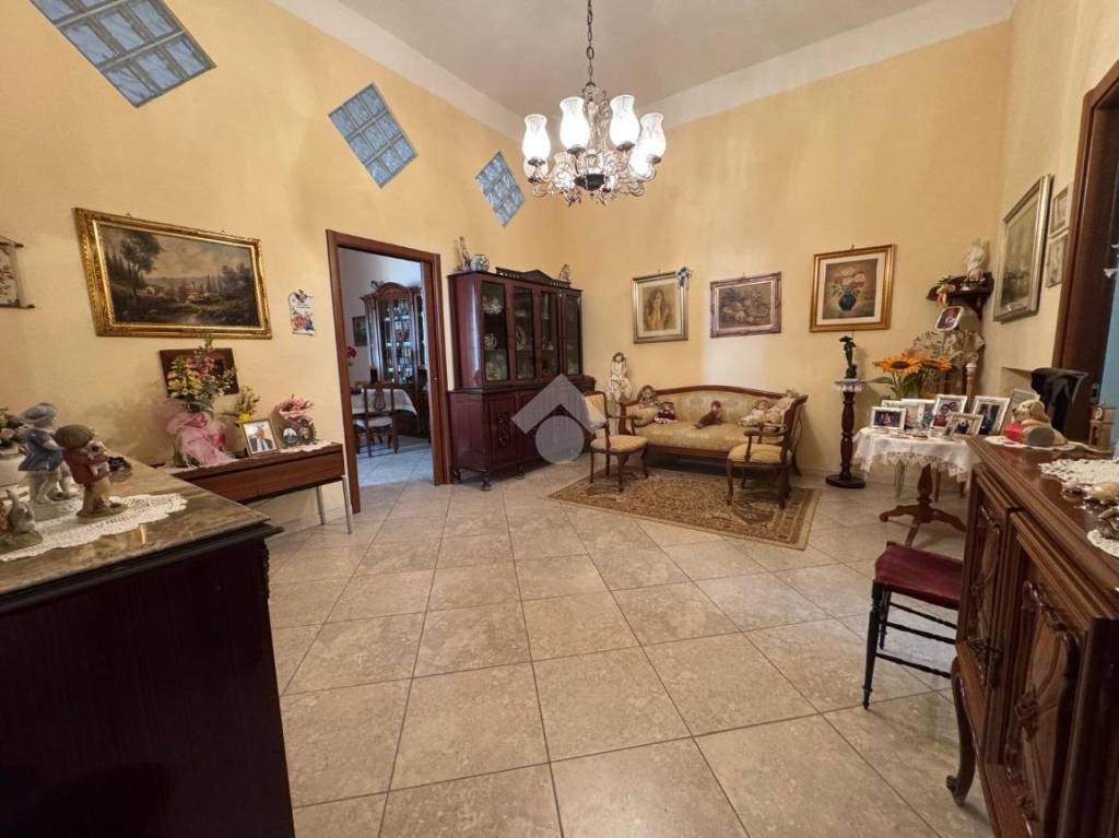 appartamento in vendita a Caserta in zona Acquaviva