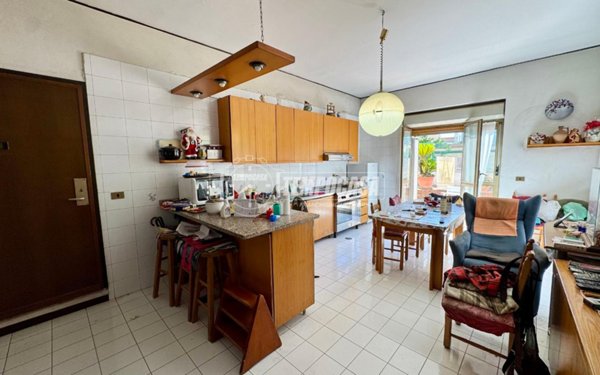 appartamento in vendita a Caserta in zona Acquaviva