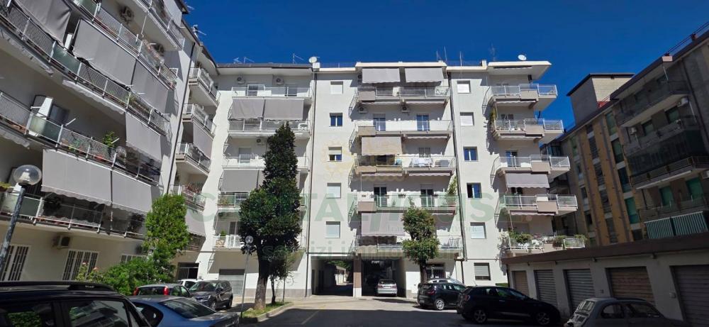 appartamento in vendita a Caserta in zona Acquaviva