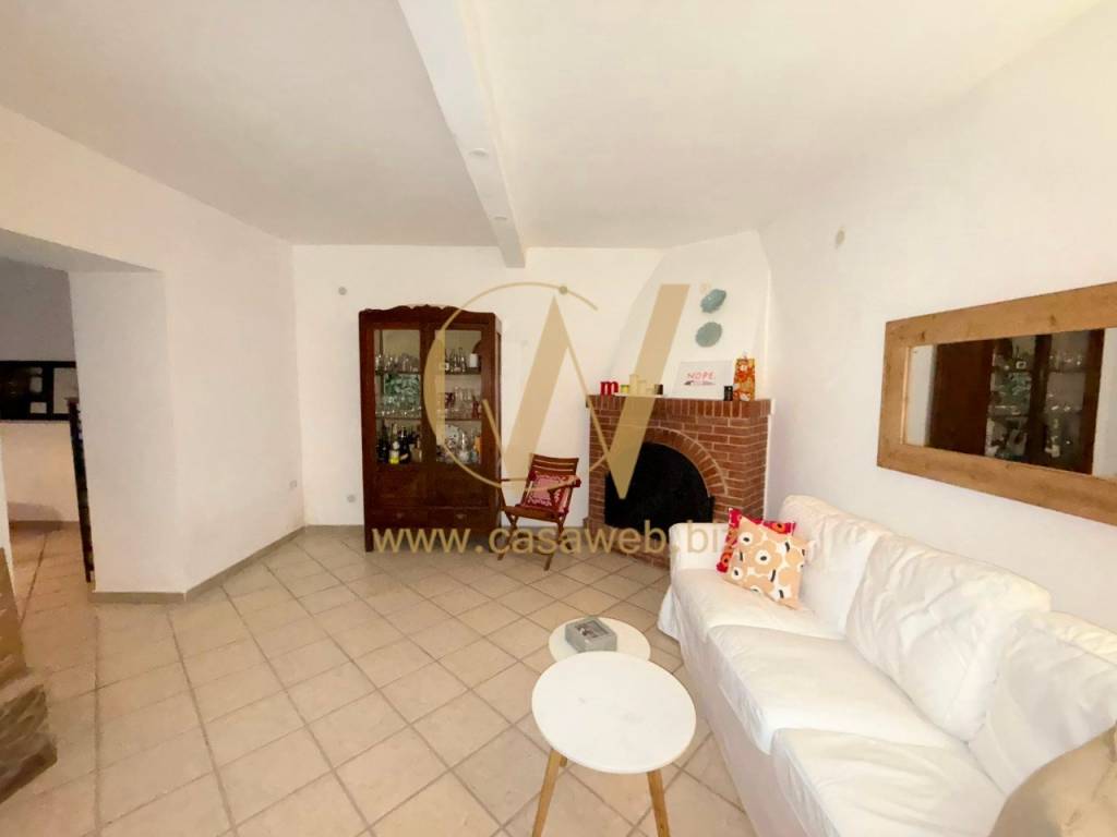 casa indipendente in vendita a Caserta in zona Santa Barbara / Tuoro