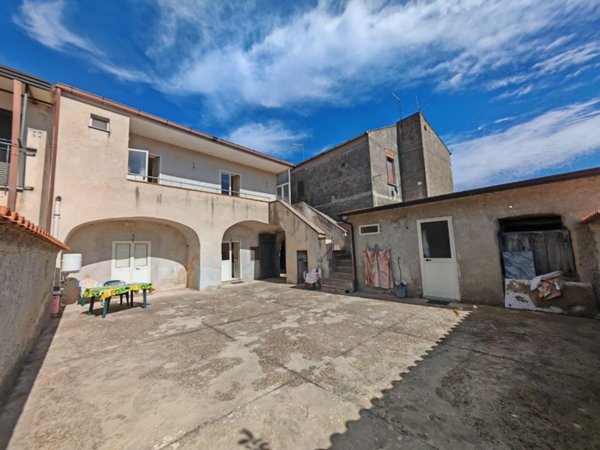 casa indipendente in vendita a Caserta in zona Casola
