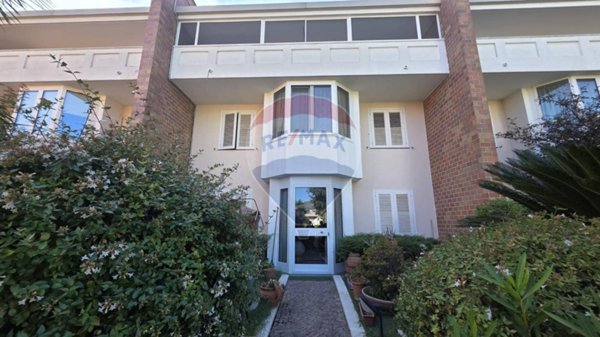casa indipendente in vendita a Caserta in zona Acquaviva