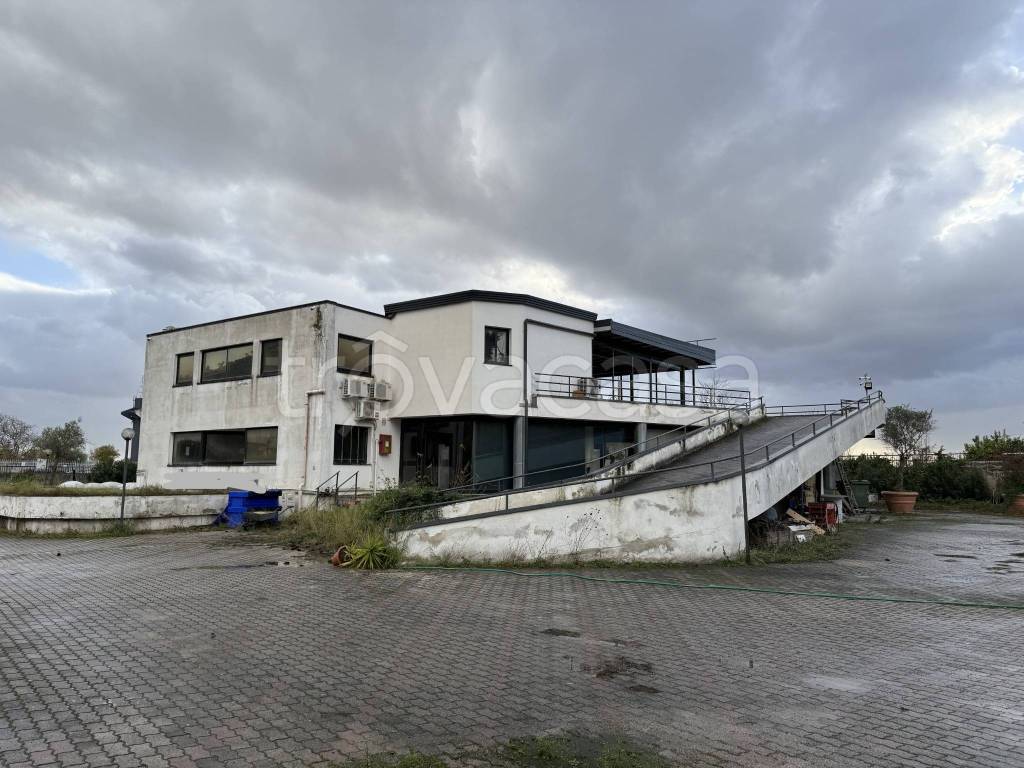 negozio in vendita a Caserta in zona San Clemente