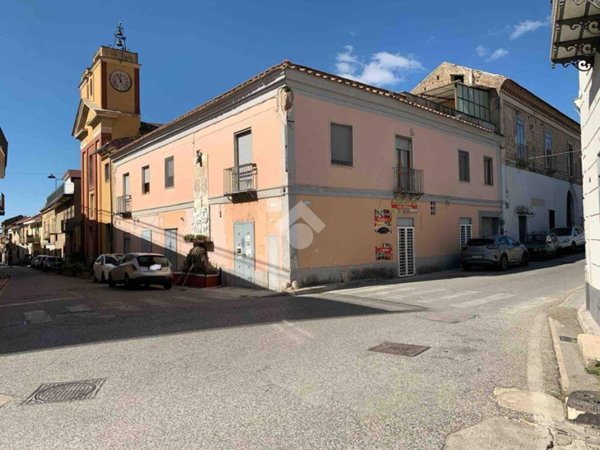 casa indipendente in vendita a Caserta in zona San Clemente