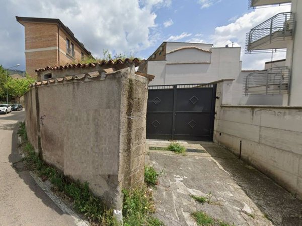 appartamento in vendita a Caserta in zona Casolla