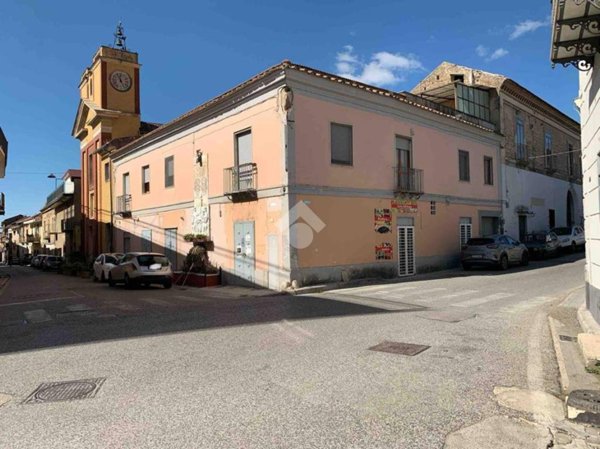casa indipendente in vendita a Caserta in zona San Clemente
