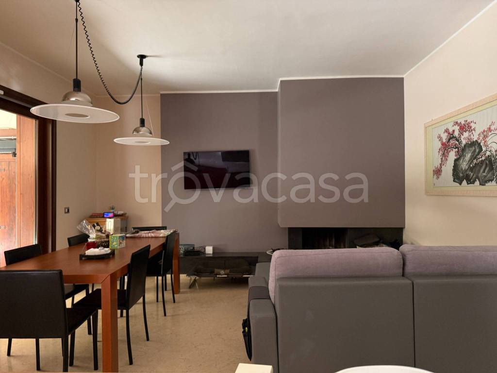 casa indipendente in vendita a Caserta in zona San Leucio