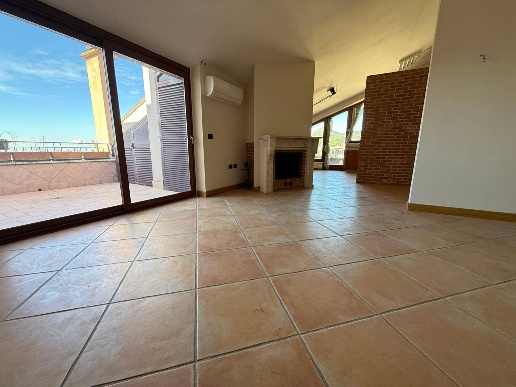 appartamento in vendita a Caserta in zona Acquaviva