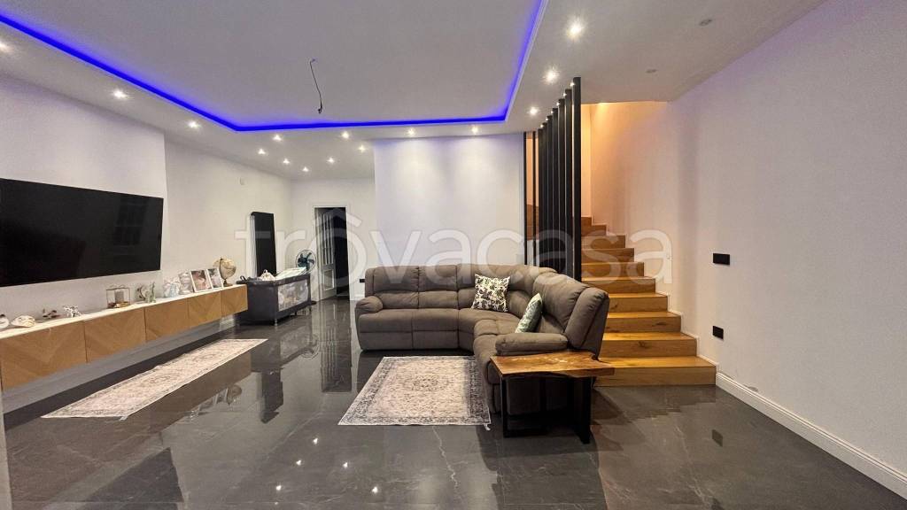 casa indipendente in vendita a Caserta in zona Centurano/Cerasole