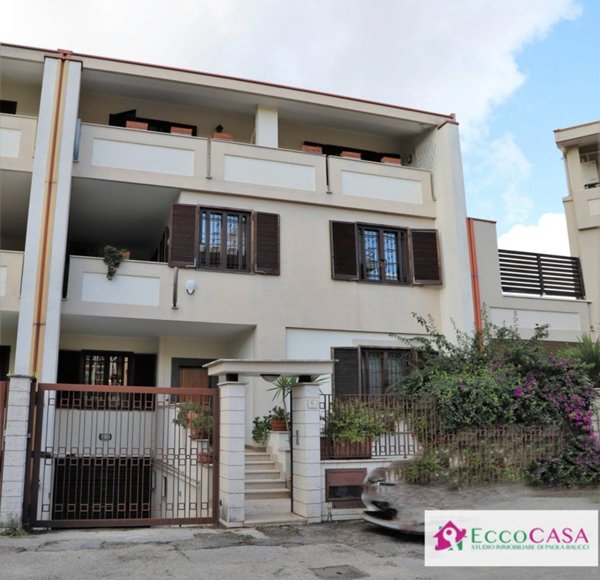 casa indipendente in vendita a Caserta in zona San Leucio