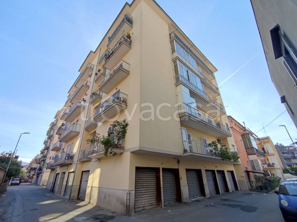 appartamento in vendita a Caserta in zona Acquaviva