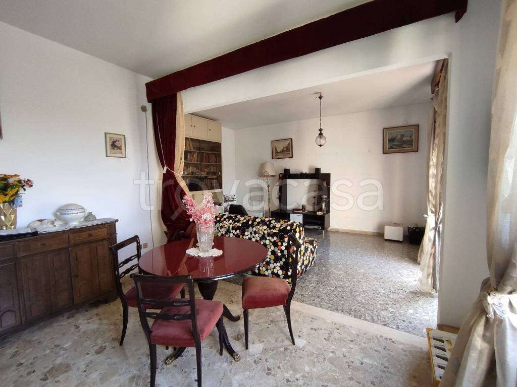 appartamento in vendita a Caserta in zona Acquaviva