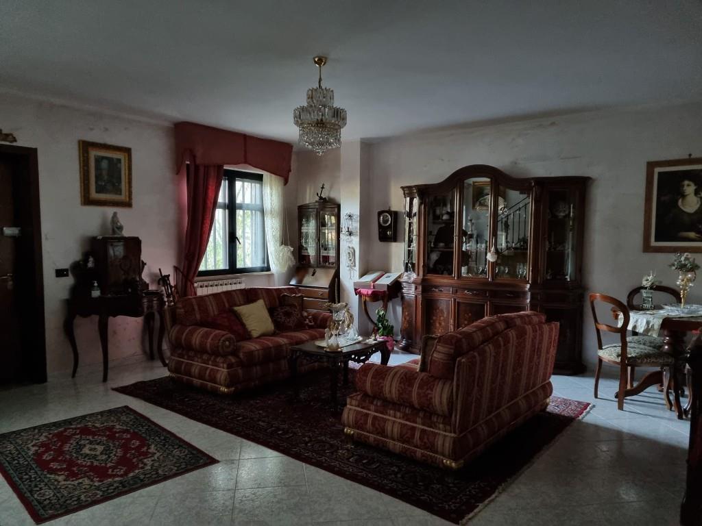 casa indipendente in vendita a Caserta in zona Centro Città