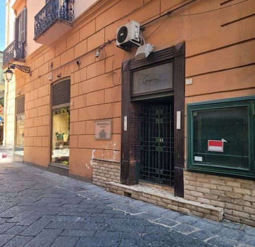 negozio in vendita a Caserta in zona Centro Città