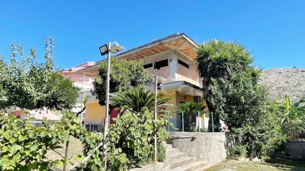 casa indipendente in vendita a Caserta in zona San Clemente