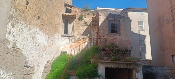 casa indipendente in vendita a Caserta in zona Acquaviva