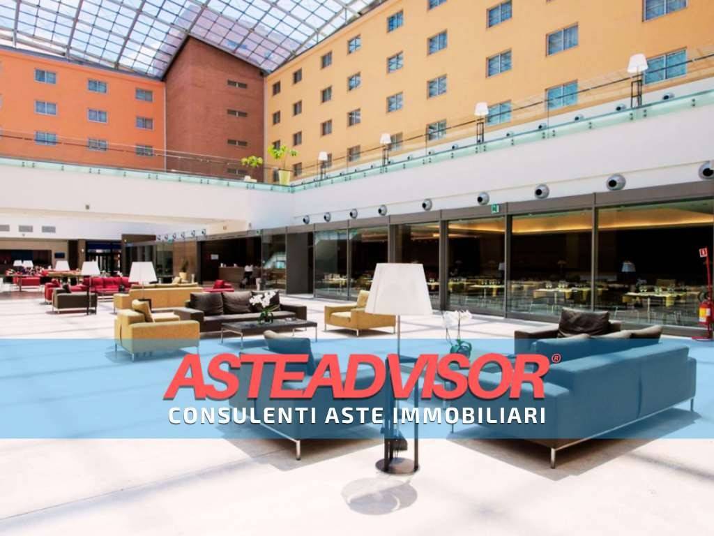 negozio in vendita a Caserta in zona Centro Città