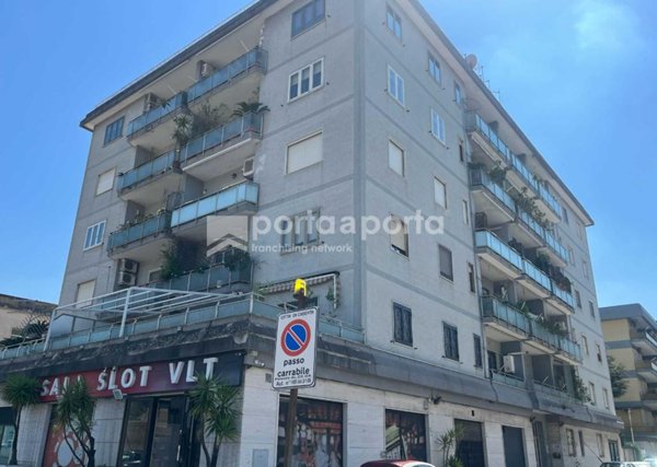 appartamento in vendita a Caserta in zona Acquaviva