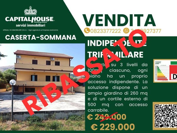 casa indipendente in vendita a Caserta in zona Ospedale
