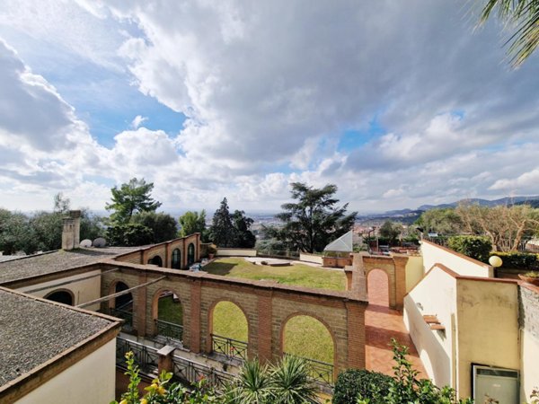 casa indipendente in vendita a Caserta in zona Acquaviva