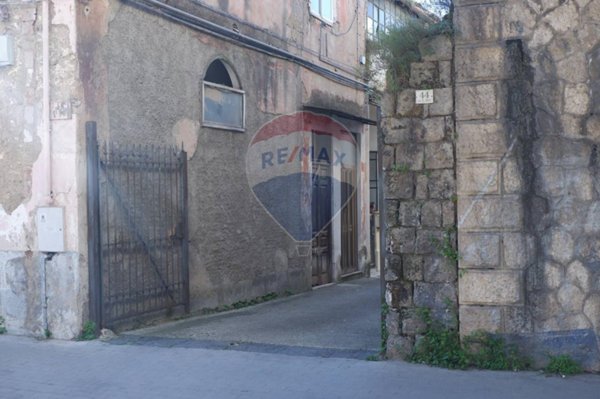 casa indipendente in vendita a Caserta in zona Acquaviva