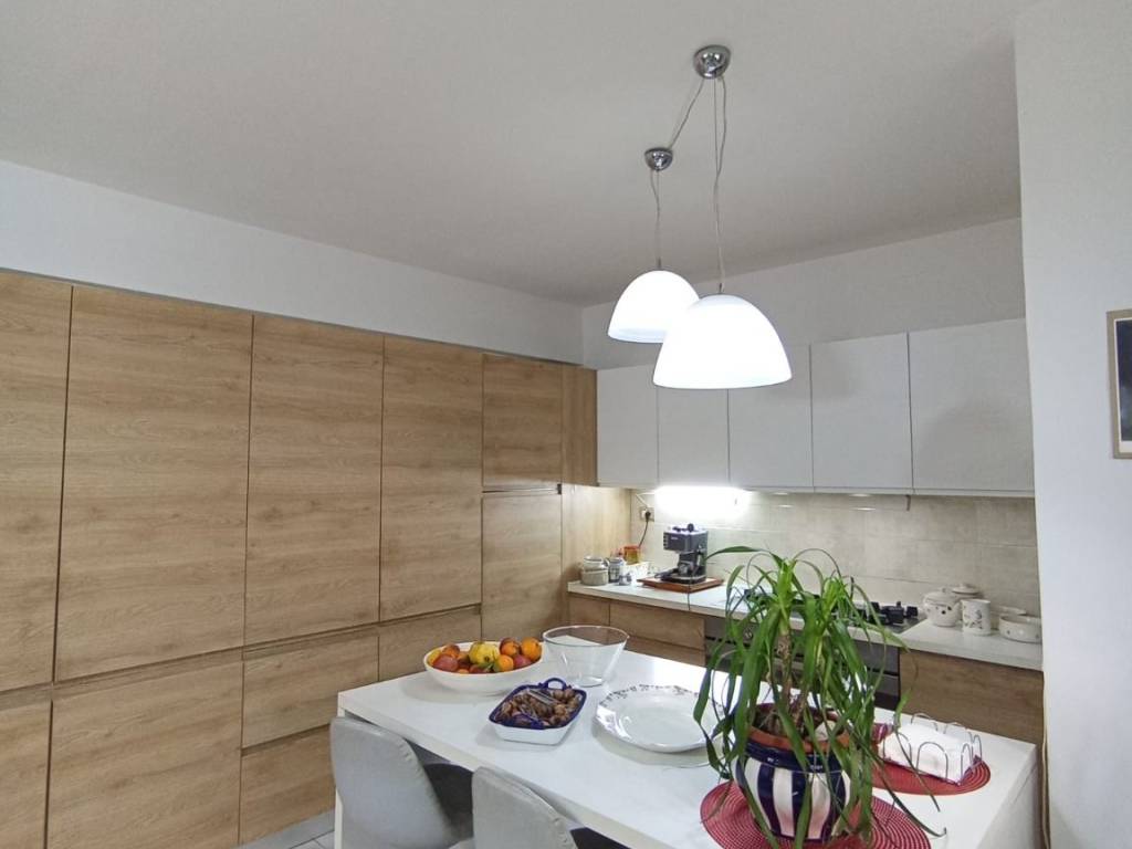 intera palazzina in vendita a Caserta in zona Santa Barbara / Tuoro