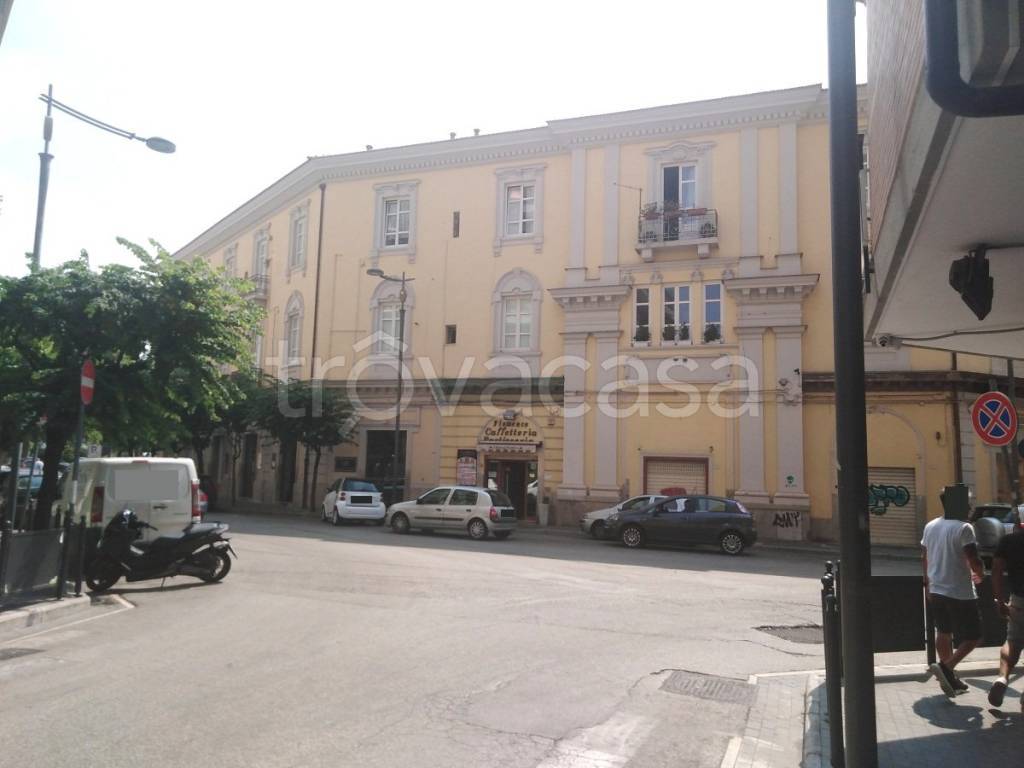 negozio in vendita a Caserta in zona Centro Città
