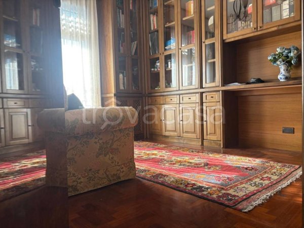 casa indipendente in vendita a Caserta in zona Mezzano