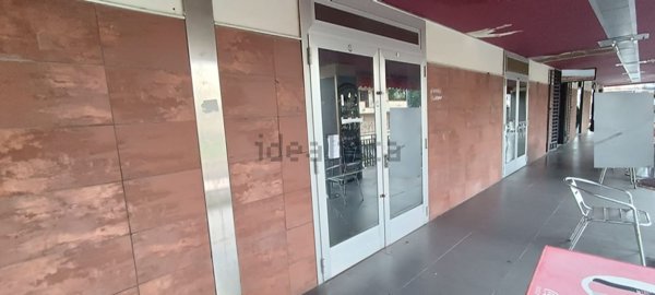 locale commerciale in vendita a Caserta