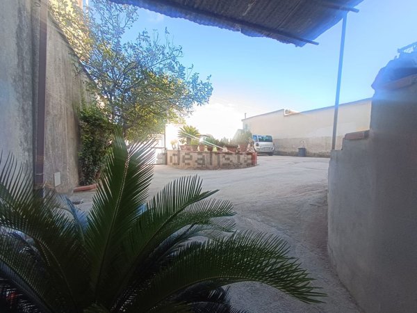 casa indipendente in vendita a Caserta in zona Centro Città