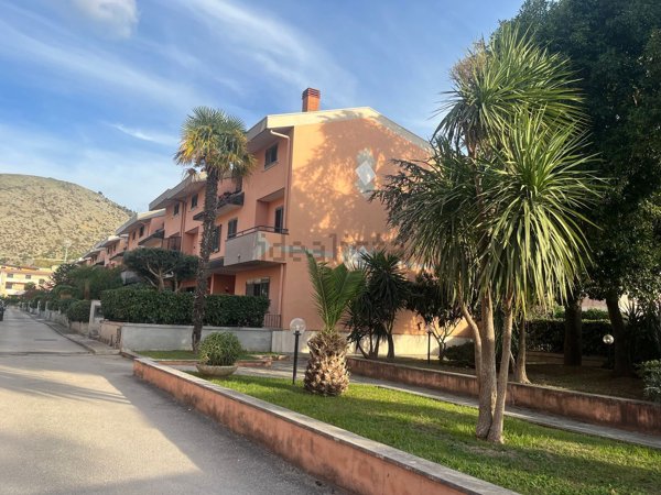 casa indipendente in vendita a Caserta