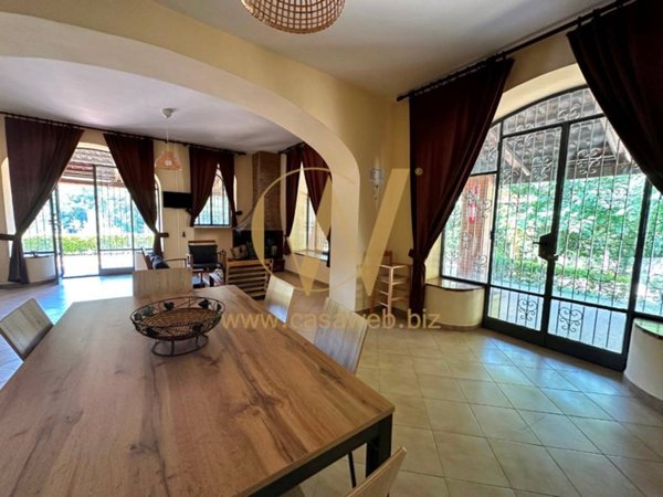 casa indipendente in vendita a Caserta in zona Casertavecchia