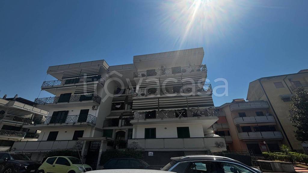 appartamento in vendita a Caserta in zona Centurano/Cerasole