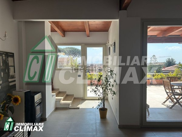 casa indipendente in vendita a Caserta in zona Puccianiello