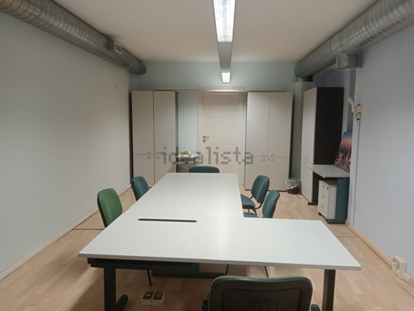ufficio in vendita a Caserta in zona San Clemente