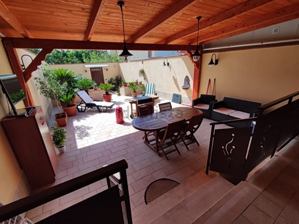 casa indipendente in vendita a Caserta