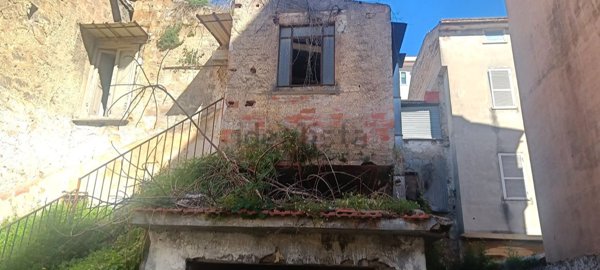 casa indipendente in vendita a Caserta in zona Acquaviva