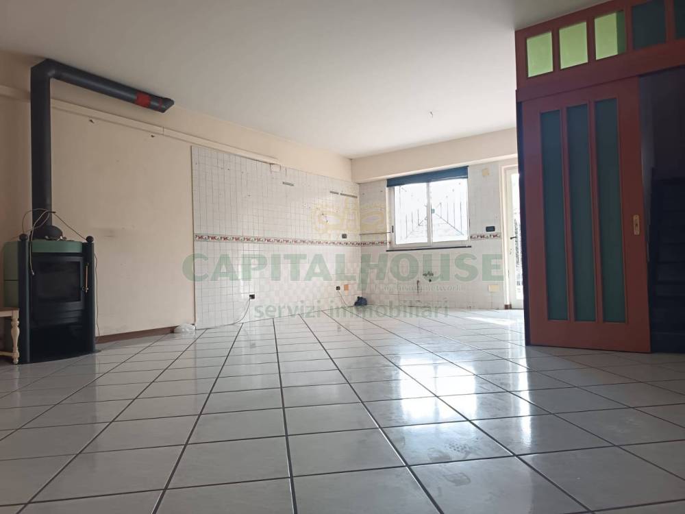 casa indipendente in vendita a Caserta in zona Ospedale