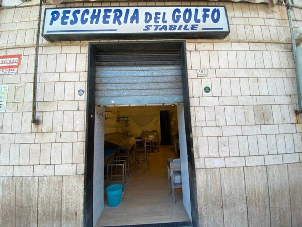 negozio in vendita a Caserta in zona Acquaviva