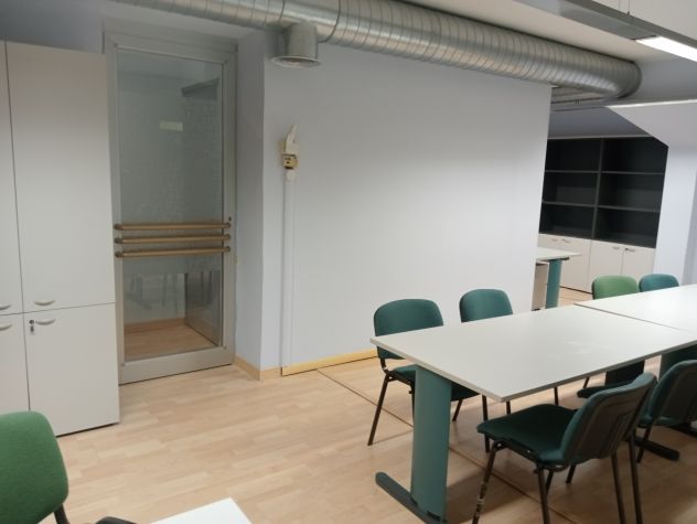 ufficio in vendita a Caserta in zona San Clemente