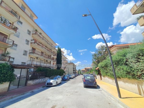 appartamento in vendita a Caserta in zona Santa Barbara / Tuoro