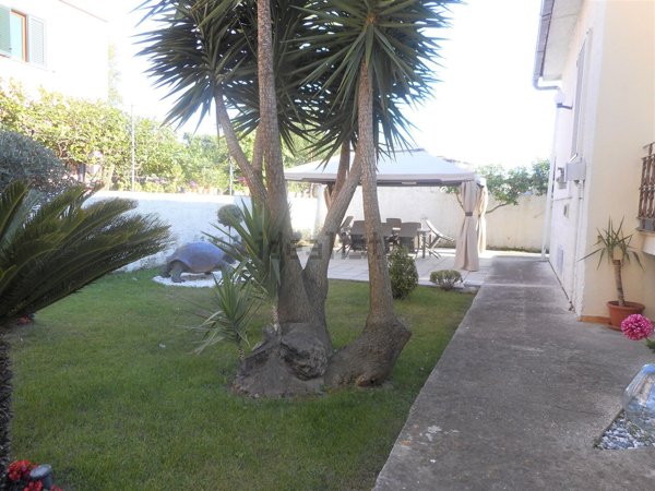 casa indipendente in vendita a Caserta in zona Centro Città