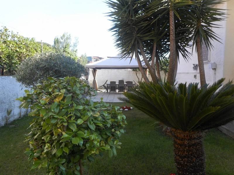 casa indipendente in vendita a Caserta in zona Centro Città