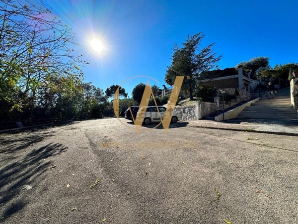 casa indipendente in vendita a Caserta in zona Centro Città