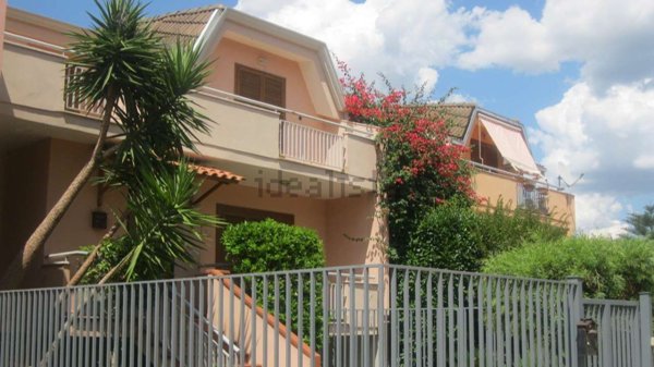 casa indipendente in vendita a Caserta in zona Centro Città