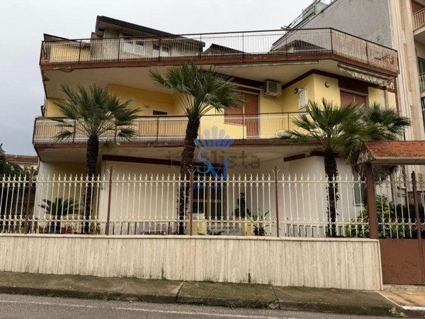 appartamento in vendita a Caserta in zona San Leucio