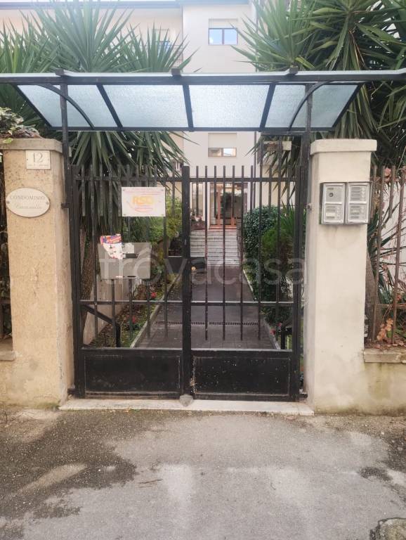 appartamento in vendita a Caserta in zona Ospedale